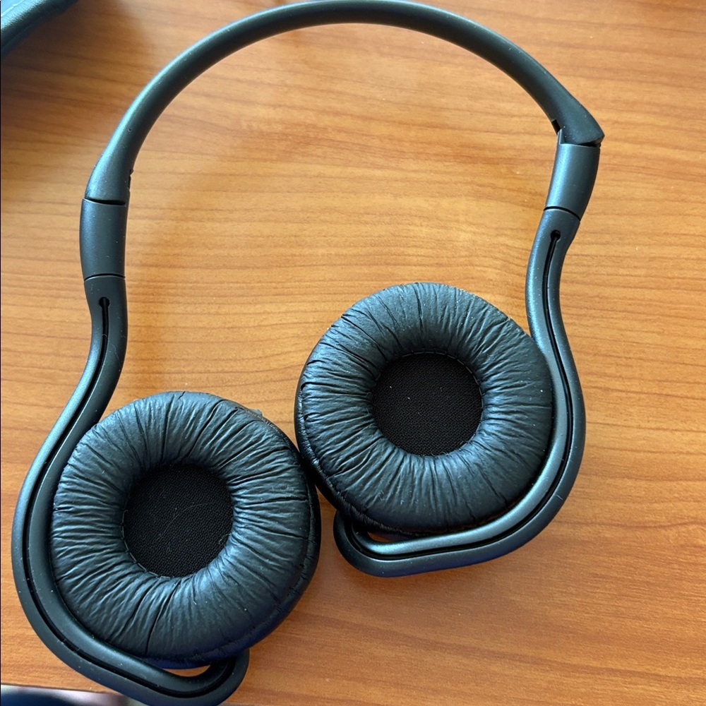 NIB SB220i Wireless Bluetooth Headphones - Black - Picture 9 of 11